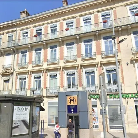 Le Halle Aux Grains - Parking - Emplacement Ideal